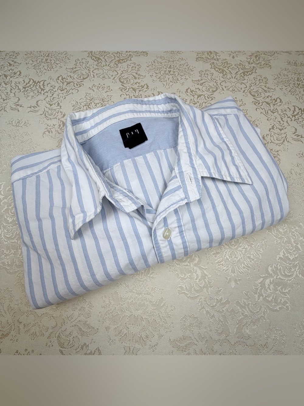 GAP Blue and White Vertical Stripe Button-Down Shirt, XXL, Cotton